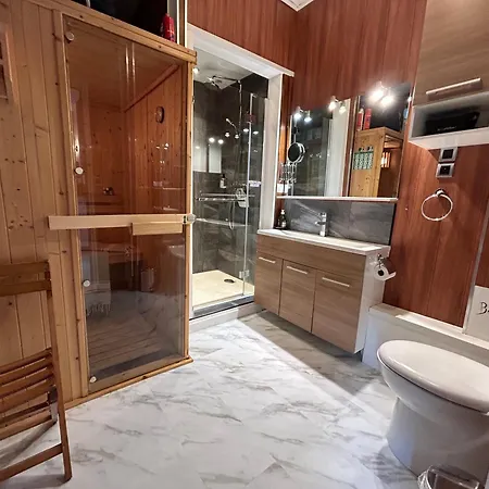 Appart' D'artiste Avec Sauna. Apartment